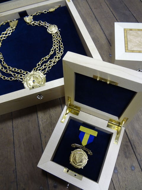 Hull jewellery workshop completes council commission